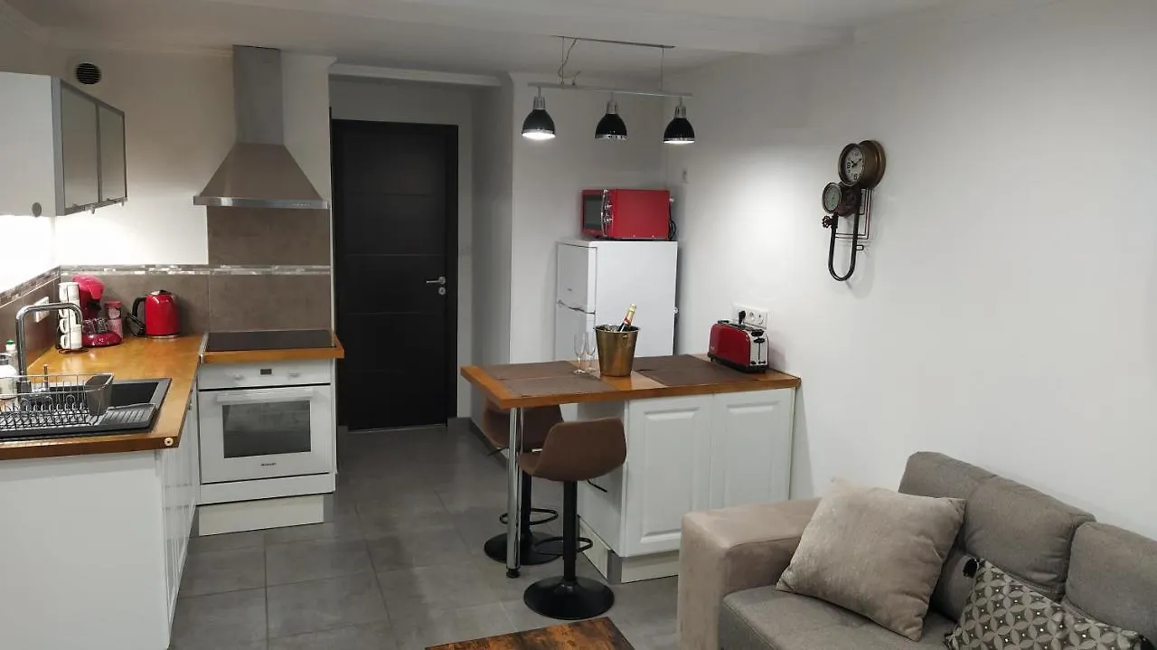 Charmant Appartement T2 Dans Villa Avec En Supplement Spa Exterieur De Mai A Septembre Laveyron Apartment