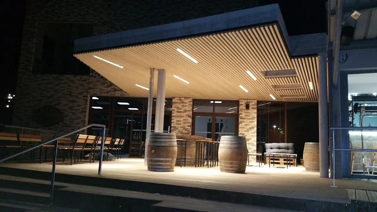 Charmant Appartement T2 Dans Villa Avec En Supplement Spa Exterieur De Mai A Septembre Laveyron
